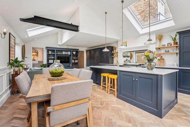 Kitchen - click for photo gallery